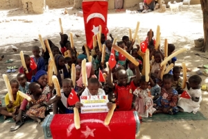 Afrika Kamerun ekmek dağıtımı Aralık 2022