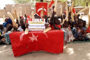 Afrika Kamerun ekmek dağıtımı Aralık 2022