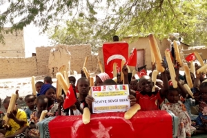 Afrika Kamerun ekmek dağıtımı Aralık 2022