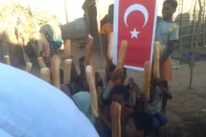 Afrika Madagaskar ekmek dağıtımımız devam ediyor Yetimi yoksulu gozetenler derneği 