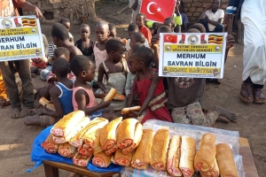 Afriga uganda'da ekmek dağıtımlarimiz devam ediyor Aralık 2022
