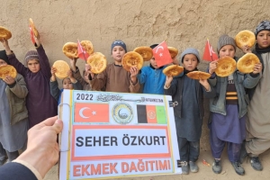 Afganistan ekmek dağıtımı 