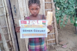 Afrika madagaskar ekmek dağıtımı 