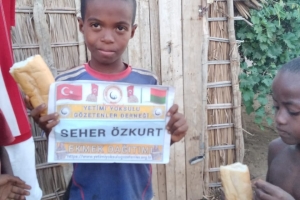 Afrika madagaskar ekmek dağıtımı 