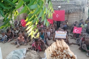 Afrika madagaskar ekmek dağıtımı 