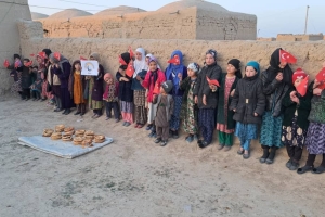 2023 yılının ilk yurtdışı faaliyetini Afganistan'da ekmek dağıtarak yaptık