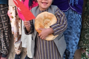 2023 yılının ilk yurtdışı faaliyetini Afganistan'da ekmek dağıtarak yaptık