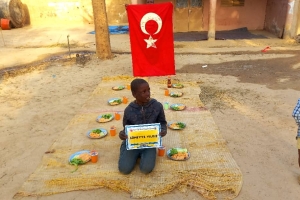 2023 yılının ilk yemek dağıtımını Afrika Kamerun ülkesinde yaptik