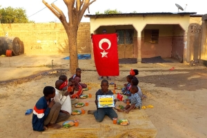 2023 yılının ilk yemek dağıtımını Afrika Kamerun ülkesinde yaptik