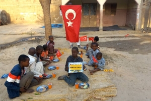 2023 yılının ilk yemek dağıtımını Afrika Kamerun ülkesinde yaptik