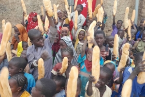 2023 yılının ilk ekmek dağıtımını Afrika Kamerun ülkesinde yaptik