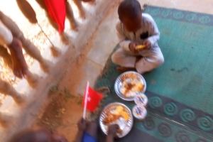 Afrika Kamerun'da yemek dağıtımı ocak 2023