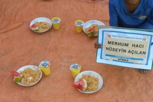 Yemek dağıtımı 