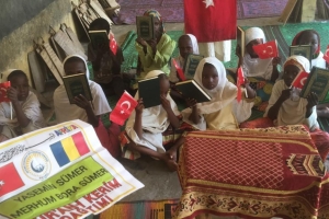 Afrika Kuran-ı kerim dağıtımı