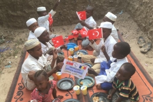 Afrika Yemek Dağıtımı