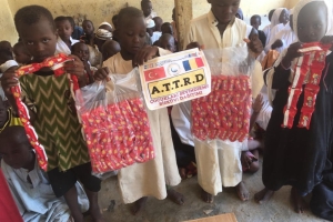 Afrika Çocuk Sevindirme