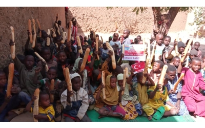 Afrika Gambiya ekmek dağıtımı 2022