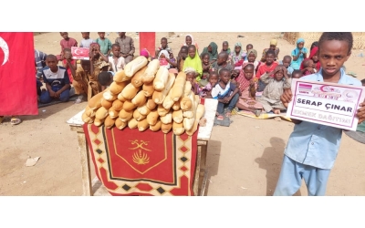 Dünyanın 6.en fakir ülkesi Afrika Gambiya'da ekmek dağıtımı organizasyonumuz