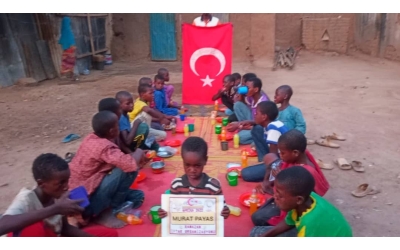 Ramazan ayı Afrika Nijerya iftar yemeği dağıtımı