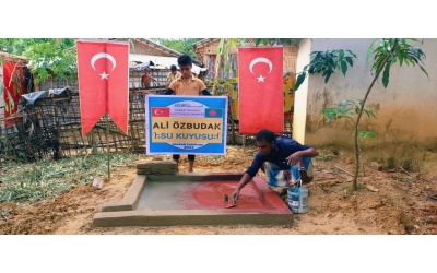 Ali özbudak su kuyusu Bangladeş Arakan kampları kuyu havuzu ve taşının yapilmasi Ekim 2022