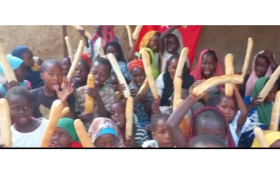 Ekmek dağıtımlarımız bugün de devam etti Afrika Çat bölgesinde yetim ve yoksul çocuklara ekmek dağıtımında bulunduk Kasım 2022