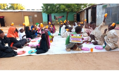 Yemek dağıtımlarımız devam ediyor Afrika Çad bolgesinde merhume Zühre açılan adına ekmek dağıtımında bulunduk 