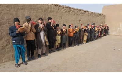 2023 yılının ilk yurtdışı faaliyetini Afganistan'da ekmek dağıtarak yaptık