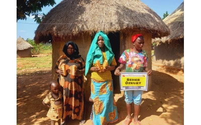 Uganda Kamerun ekmek dağıtımı 