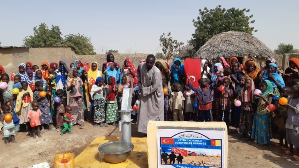 Afrika Kamerun Şehit Mehmetçikler Su kuyusunun açılışını yaptık