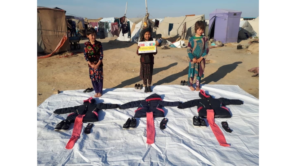 Afganistan Yetim Giydirme kıyafet dağıtımı 2022