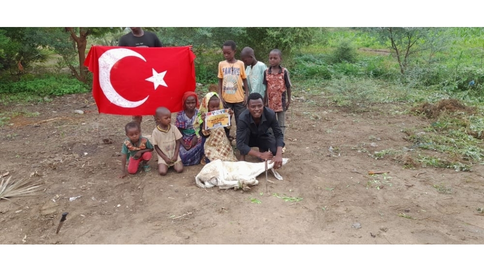 Afrika Kamerun Adak kurban kesimi ve yetim yoksul ailelere dağıtımı Temmuz 2022