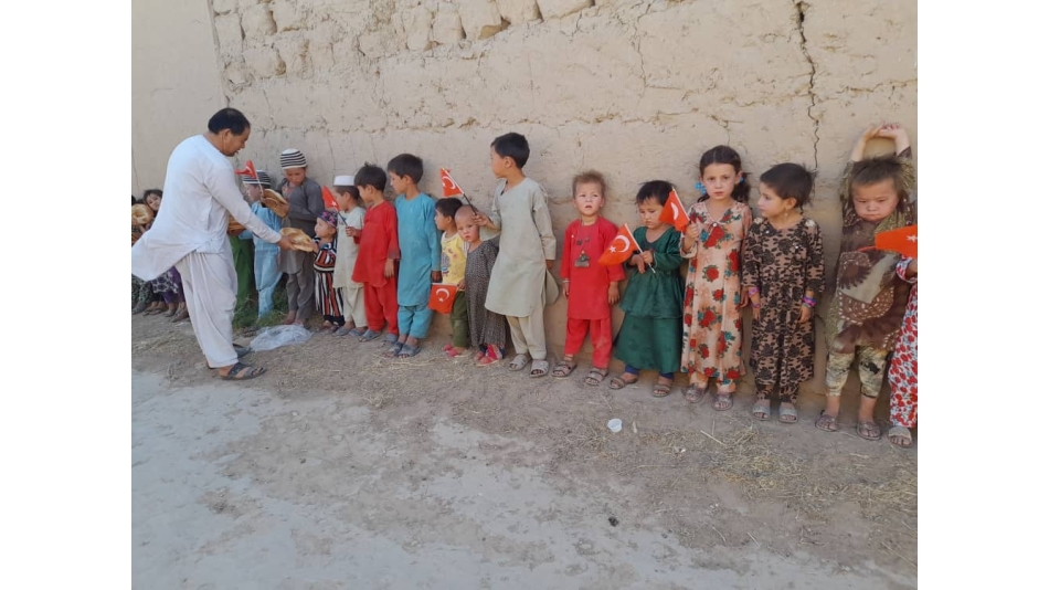 Afganistan bölgesinde ekmek dağıtımlarimiz devam ediyor Ağustos 2022