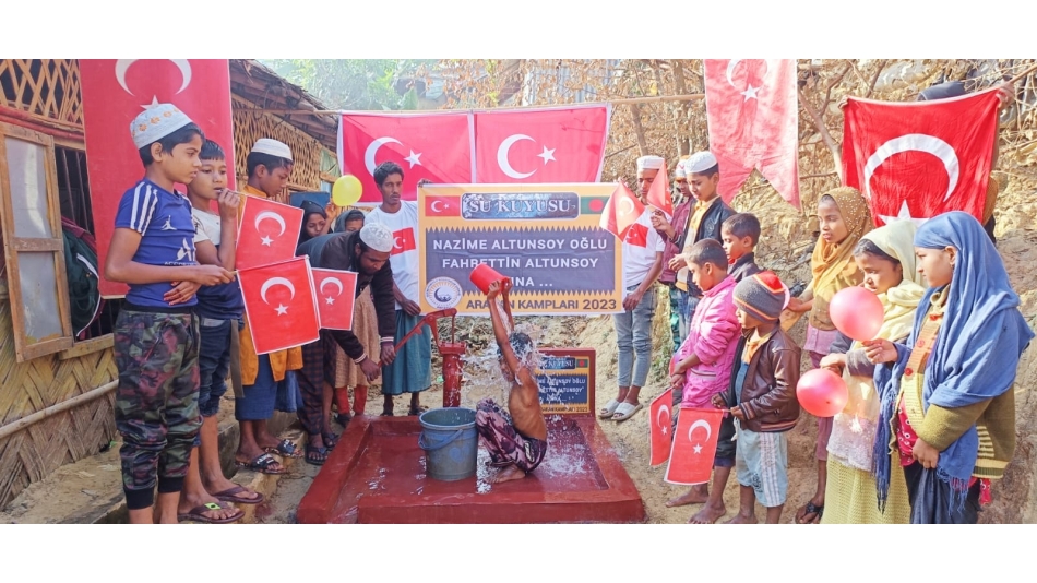 Arakan kamplarında su kuyusu açılışı 2023