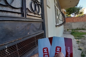 Market kartı BİM kart yardimlarimiz devam ediyor Okullar açılmadan önce yetim ve yoksul ailelerimize okul ve gıda alışverişleri için dağıtımda bulunduk 