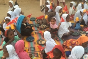 Afrika Çad yemek dağıtımı