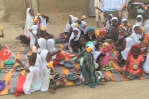 Afrika Çad yemek dağıtımı