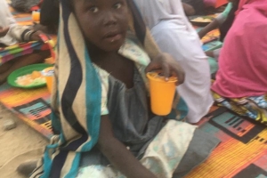 Afrika Çad yemek dağıtımı