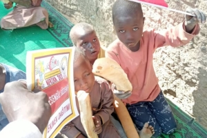 Afrika Kamerun ülkesinde Ekmek dağıtımı yapıldı.