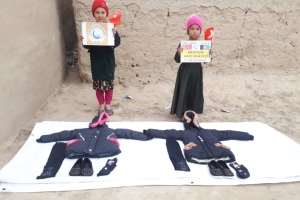 Afganistan Yetim Giydirme kıyafet dağıtımı 2022