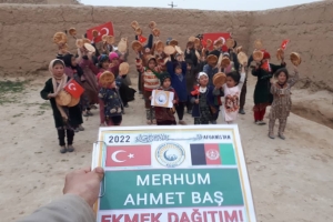 Afganistan cevizcan vilayetinde Ekmek dağıtımı yapıldı