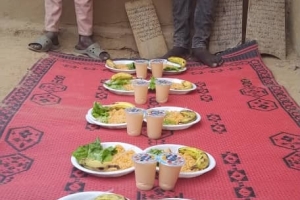 Afrika kıtası Burkina Faso ülkesinde Yetim yoksul çocuklara yemek dağıtımı