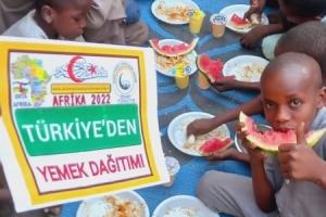 Dünyanın 2.en Fakir ülkesi Afrika Orta Afrika Cumhuriyeti yemek dağıtımı 20 Görsel