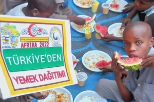 Dünyanın 2.en Fakir ülkesi Afrika Orta Afrika Cumhuriyeti yemek dağıtımı 20 Görsel