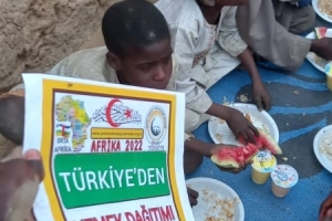 Dünyanın 2.en Fakir ülkesi Afrika Orta Afrika Cumhuriyeti yemek dağıtımı 20 Görsel