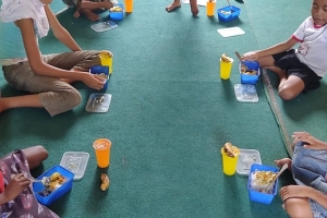 Madagaskar da yemek dağıtımı