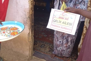Afrika Benin'de Sadaka kurban kesip yoksul ailelere dağıttık