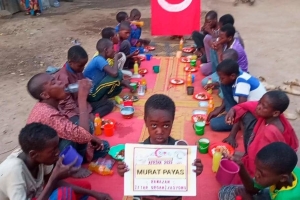 Ramazan ayı Afrika Nijerya iftar yemeği dağıtımı