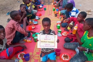 Ramazan ayı Afrika Nijerya iftar yemeği dağıtımı