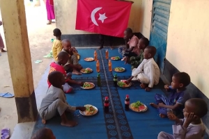 Afrika Kamerun yemek dağıtımı Temmuz 2022