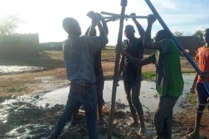 Afrika Nijer Su kuyusu sondaj çalışması Murat Küçük su kuyusu Temmuz 2022